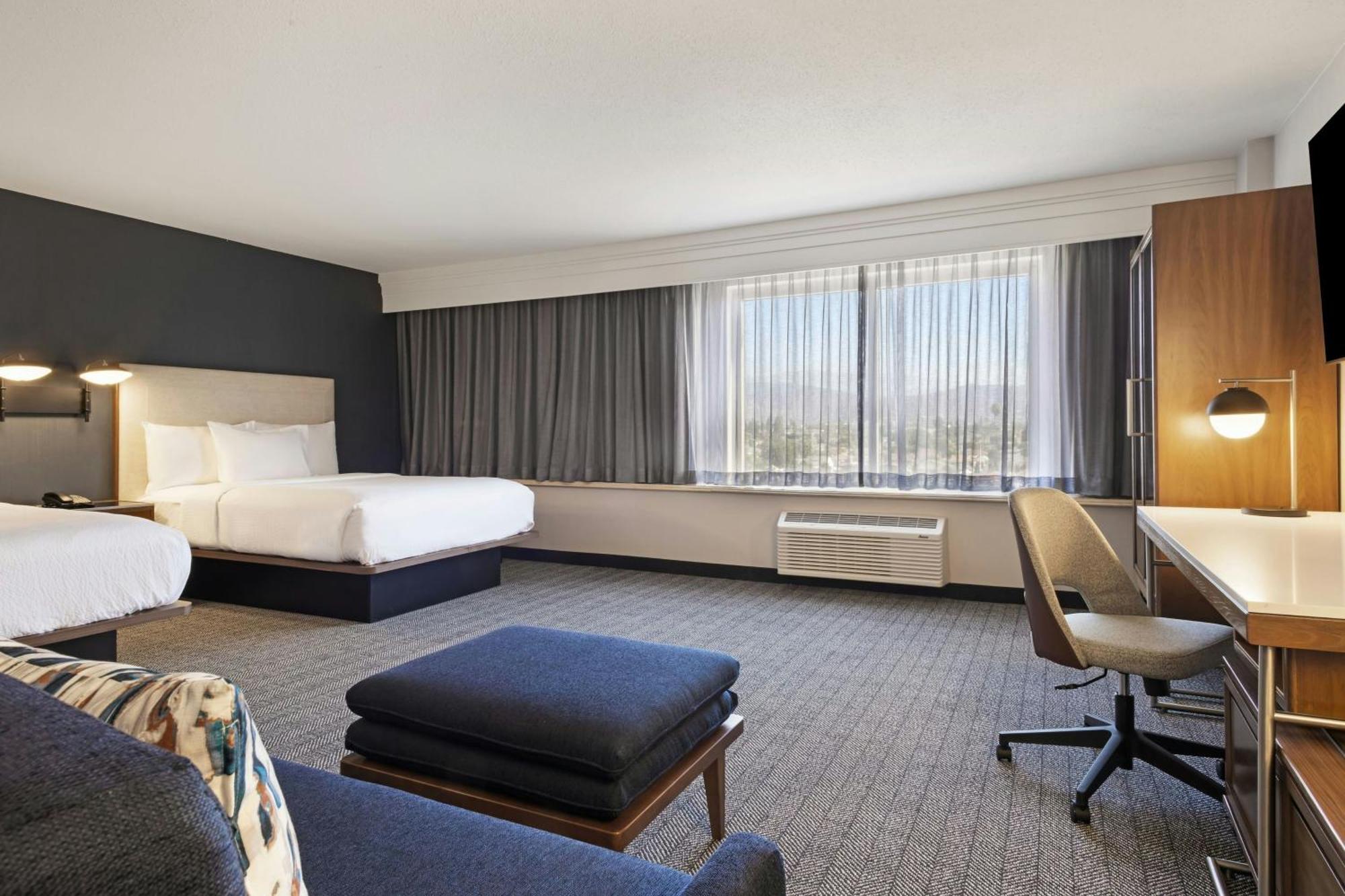 Hotel Courtyard By Marriott Baldwin Park Zewnętrze zdjęcie